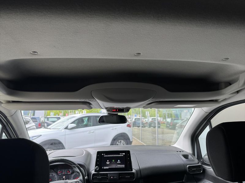 Opel Combo 1,5 TDCi, ELEGANCE, 5 míst - fotka 25 z 25