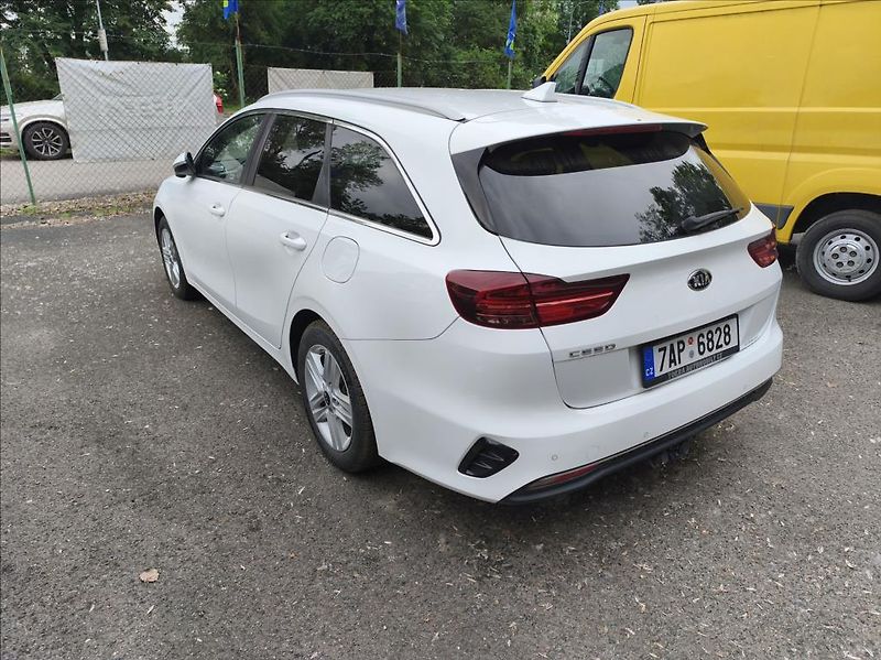 Kia Ceed 1,6 - fotka 4 z 12