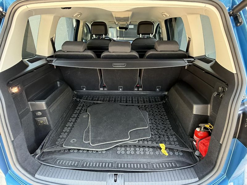 Volkswagen Touran (2018) Highline 1,4 TSI DSG, odpočet - fotka 29 z 37