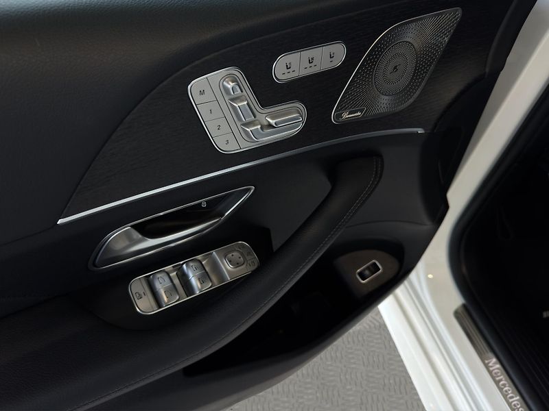 Mercedes-Benz GLS (2022) 400D 4MATIC - fotka 8 z 26