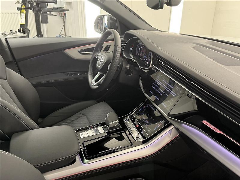 Audi Q8 50 TDI S-LINE 1 MAJ ČR DPH - fotka 13 z 34