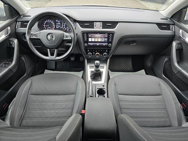 Škoda Octavia STYLE LED DIGIKLIMA-DPH - fotka 7 z 37