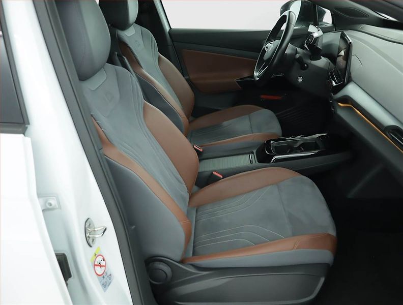 Volkswagen ID.4 (2020) Pro Perf. (82 kWh), SoH 93% - fotka 9 z 18