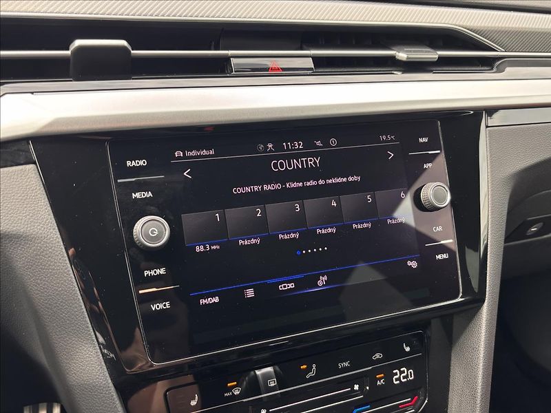 Volkswagen Arteon 2,0 TSI R-Line 206kW DSG - fotka 29 z 38