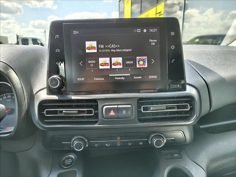 Opel Combo 1,2   XL 96 kW EAT8 - fotka 9 z 19