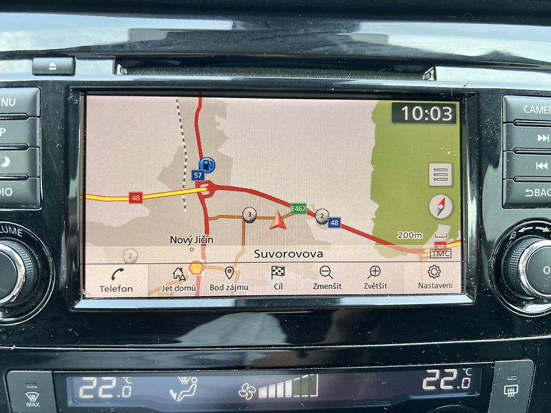 Nissan Qashqai 1.3DIG-T KAMERA PŮVOD ČR - fotka 21 z 40