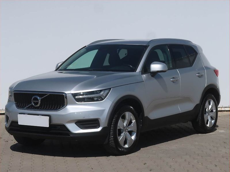 Volvo XC40 (2018) D3, Kůže, Navi, Tempomat - fotka 2 z 19