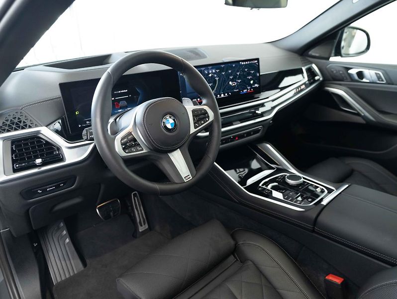 BMW X6 xDrive30d - fotka 11 z 24
