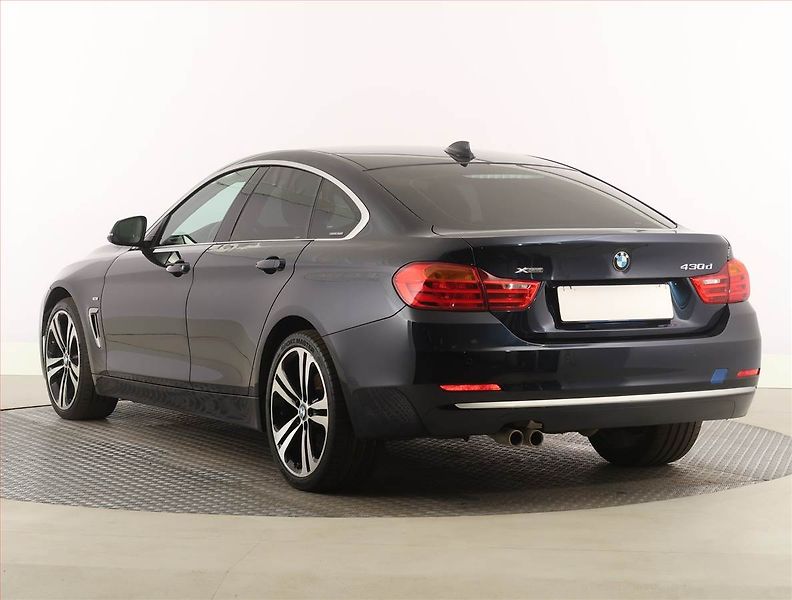 BMW Řada 4 (2015) 430d xDrive, 4X4, Automat - fotka 4 z 25