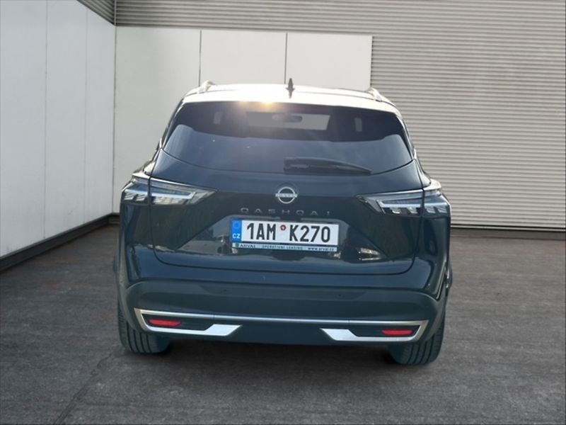 Nissan Qashqai 1,3 MHEV X-T Tekna 4WD - fotka 5 z 11
