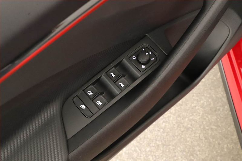 Škoda Kamiq (2025) 1.0 TSI, Monte Carlo - fotka 11 z 17