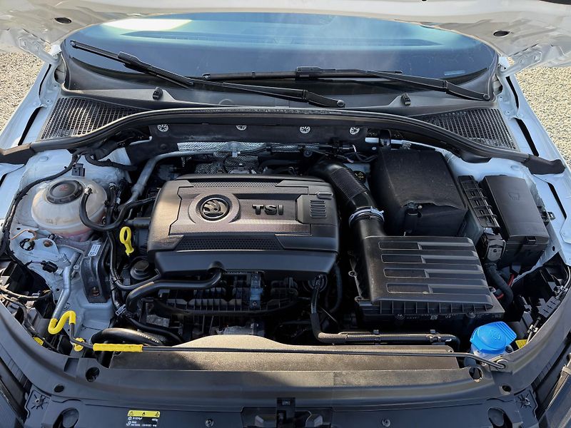 Škoda Octavia 2.0 TSI RS 245 DSG - fotka 13 z 13