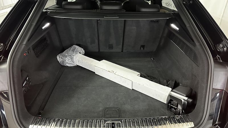 Audi RS Q8 TOP STAV / PLNÁ VÝBAVA  - fotka 25 z 54