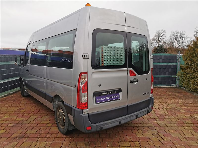 Renault Master 2.3 dCi 9míst/Plošina - fotka 6 z 17