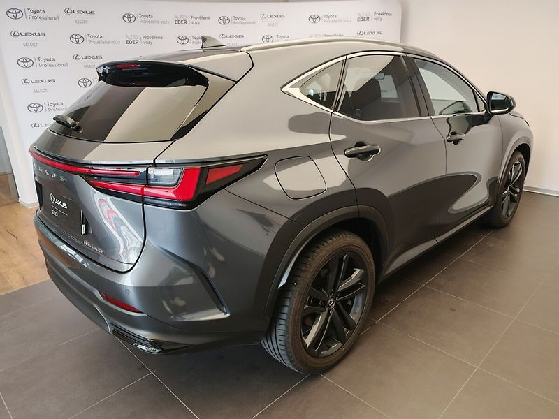 Lexus NX 450h plus 450h+ Plug-in Hybrid EXECUTIVE - fotka 4 z 44