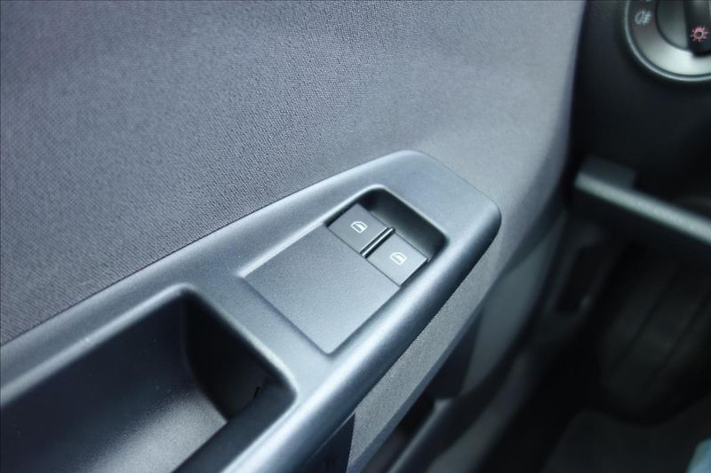 Volkswagen Polo 1,2 i, ČR, SERV.KN., COMFORT. - fotka 24 z 33