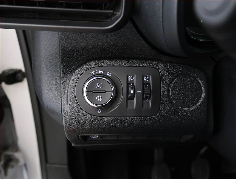 Opel Combo (2023) Edition 1.5 CDTI, 5Míst, ČR - fotka 19 z 20