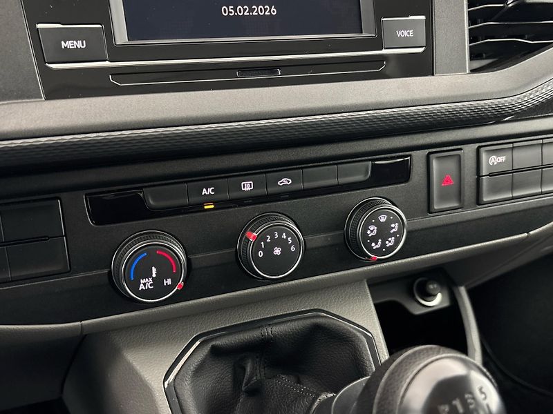 Volkswagen Transporter Long - fotka 19 z 28