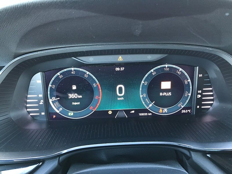 Škoda Octavia (2021) COM M-HEV STY TS 110/1.5 A7F - fotka 16 z 31