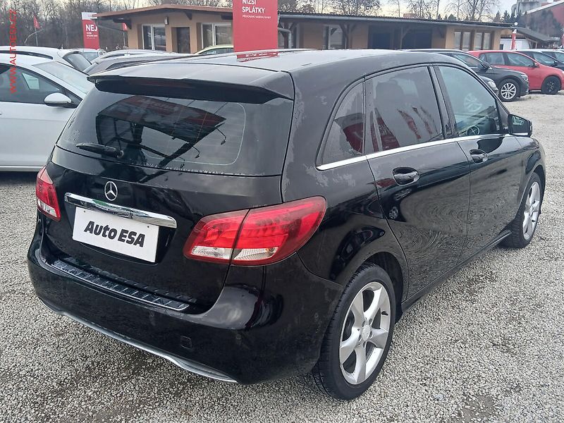 Mercedes-Benz Třídy B (2016) 1.6i B180, ČR, +kola - fotka 4 z 20