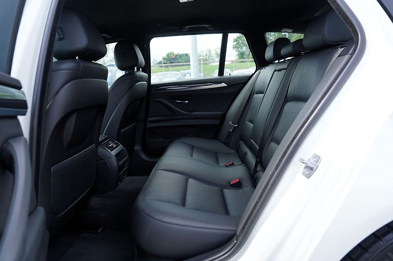 BMW Řada 5 520d xDrive/185 PS/kůže/AT - fotka 25 z 39