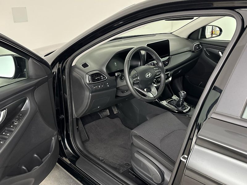 Hyundai i30 Smart DCT - fotka 6 z 26
