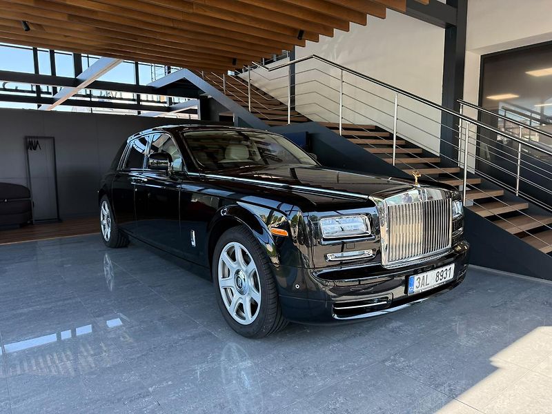 Rolls-Royce Phantom - fotka 3 z 31