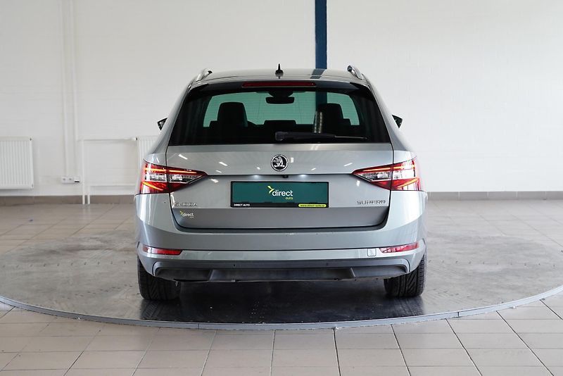 Škoda Superb - fotka 6 z 28
