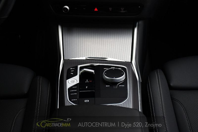 BMW Řada 3 320d xD M-SPORT PANORAMA H/K  - fotka 22 z 57
