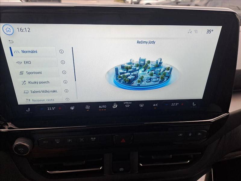 Ford Tourneo Custom 2,0 EcoBlueTitanium X L2 AWD - fotka 21 z 29