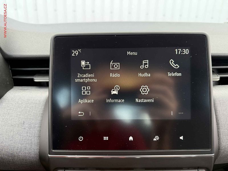 Renault Clio (2024) 1.0 TCe, ČR, LED, AC - fotka 14 z 17