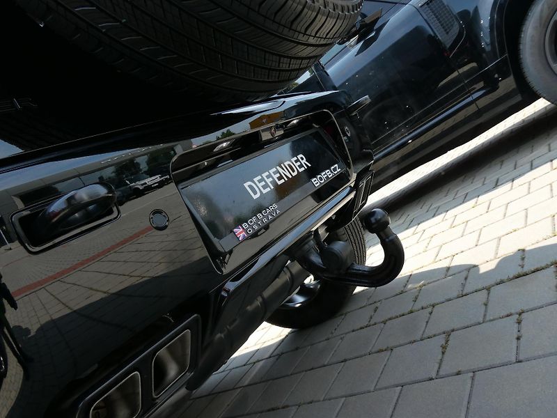 Land Rover Defender 110 4,4 OCTA P635 - fotka 41 z 44