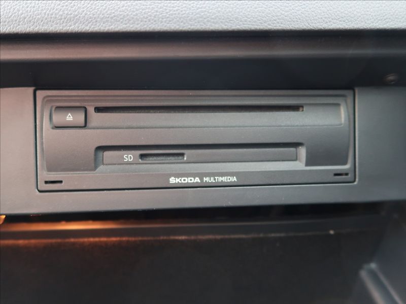 Škoda Octavia 1,6 TDi,77kW,NovéČR,tempomat - fotka 15 z 22