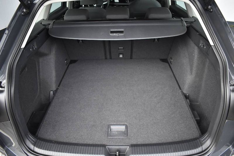 Volkswagen Golf Variant (2023) 1.5TSI 96kW, LED, STYLE - fotka 14 z 22