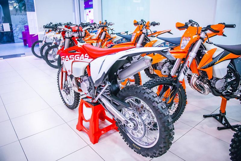 GASGAS EC 250 Racing (2022) EC 250 TPI 2T - fotka 5 z 49