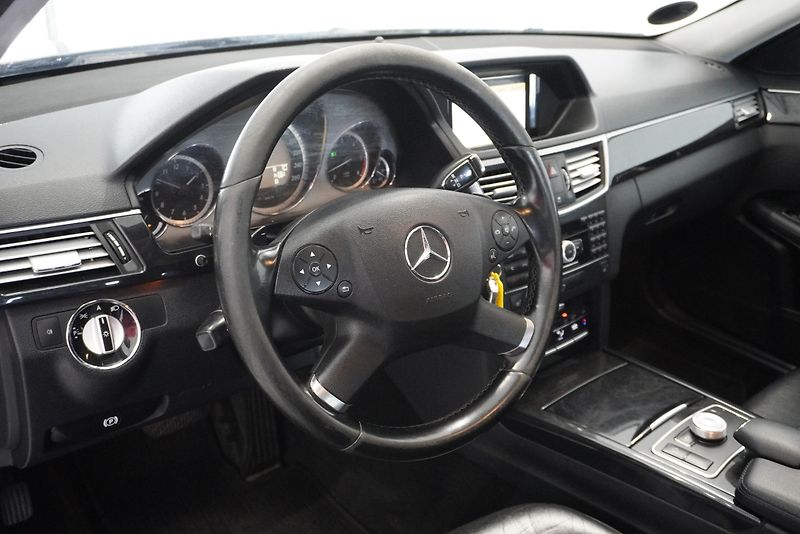 Mercedes-Benz Třídy E (2009) E350 3,0 CDI AVANTGARDE AUT. - fotka 13 z 26