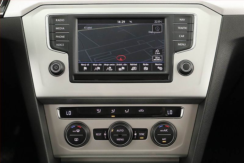 Volkswagen Passat (2015) Comfortline 2.0 TDI - fotka 15 z 18