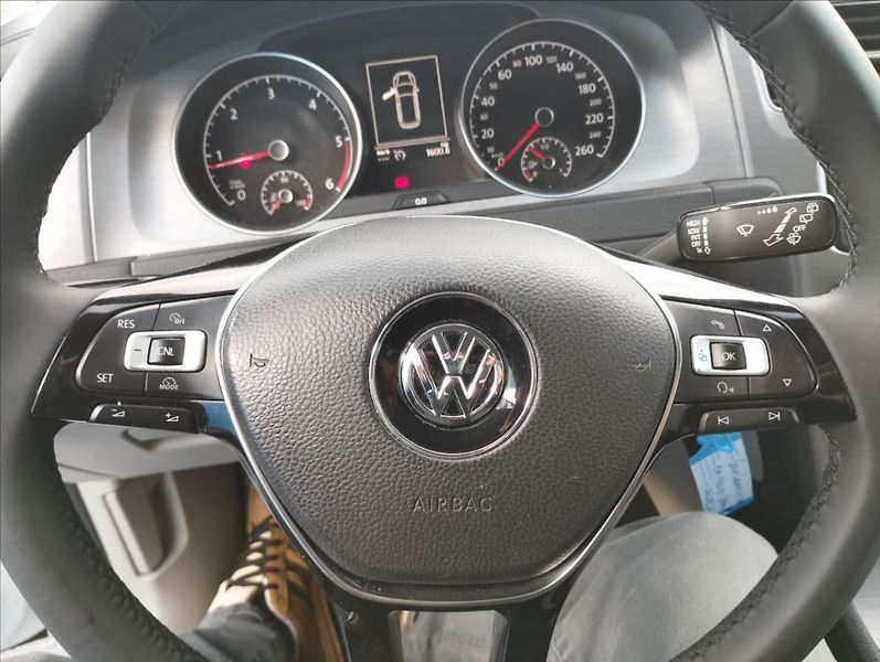 Volkswagen Golf 1,6 TDI 81kW BlueMotion Varian - fotka 15 z 18
