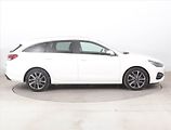 Hyundai i30 (2023) Style 1.5 T-GDI MHEV, ČR,1.maj - náhled 6