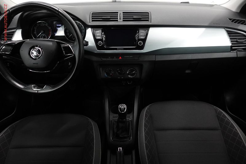 Škoda Fabia (2021) 1.0 TSi, 2.maj,ČR, Ambition - fotka 8 z 21