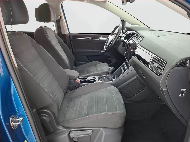 Volkswagen Touran (2019) 1.5 TSI - fotka 9 z 21