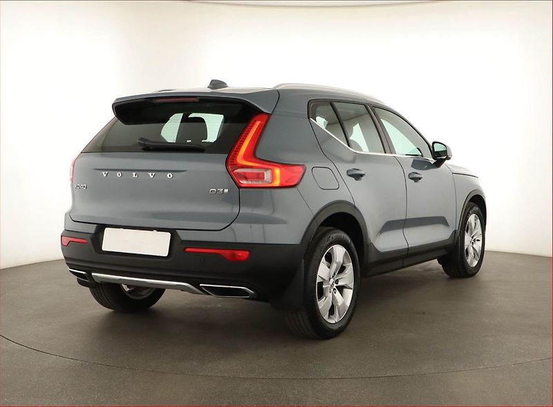 Volvo XC40 (2019) Inscription D3 - fotka 5 z 17