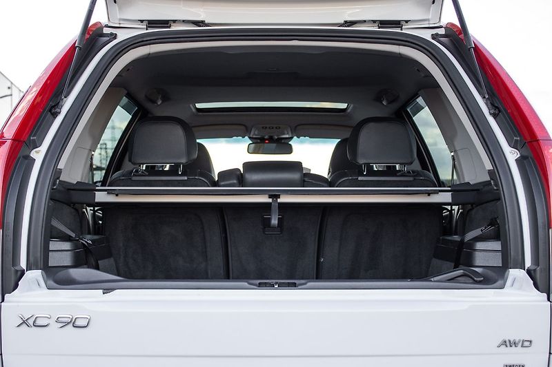 Volvo XC90 - fotka 24 z 26