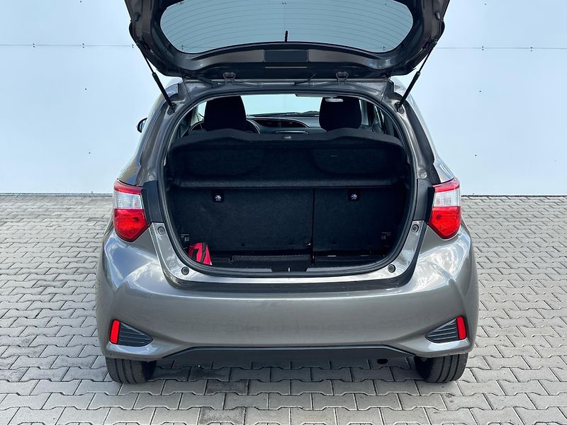 Toyota Yaris 1.5 VVT-i Active Trend - fotka 10 z 27