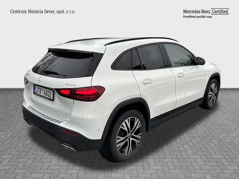 Mercedes-Benz GLA 200d 4MATIC, CZ, 1.majitel - fotka 5 z 19
