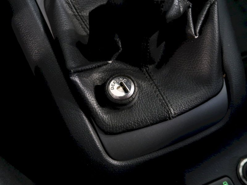 Škoda Octavia (2012) TOUR 1.6MPI 75KW - fotka 20 z 24