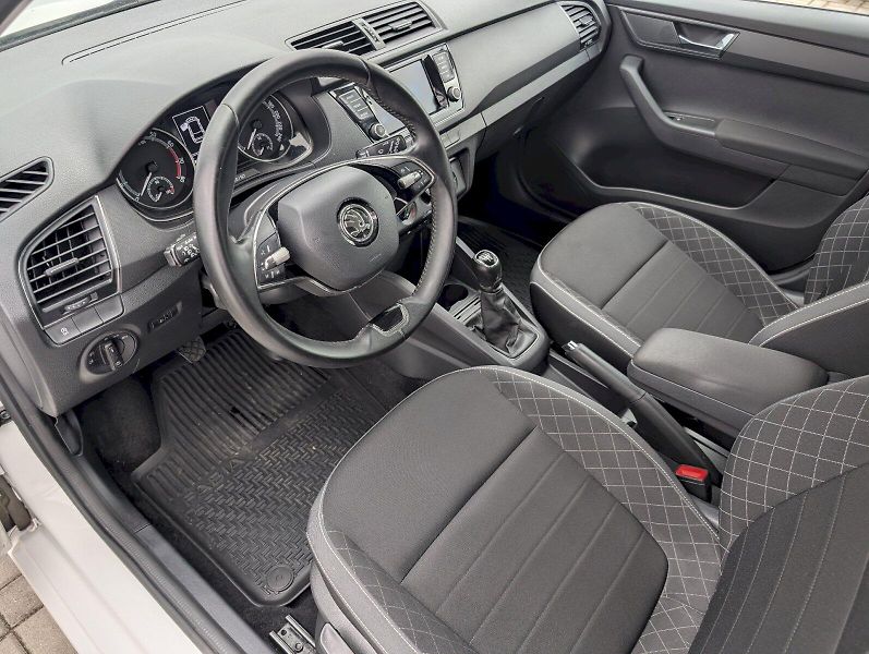 Škoda Fabia (2023) Combi 1.0 TSI / 70 kW Ambition - fotka 7 z 30