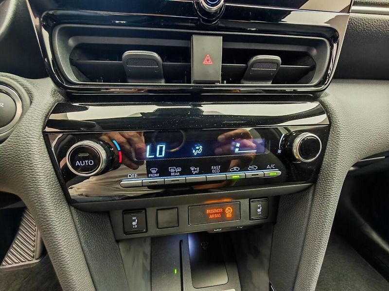 Toyota Yaris Cross 1.5 TNGA HEV 1 CVT Style 2x4 - fotka 30 z 36