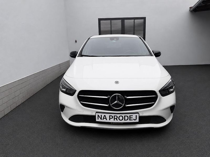 Mercedes-Benz Třídy B B 180d - fotka 2 z 15