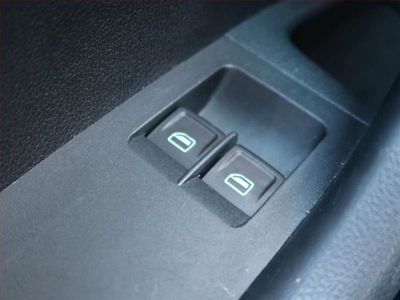 Škoda Octavia (2014) Ambition 1.8 TSI, Tempomat - fotka 16 z 17